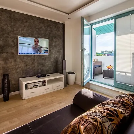 Daire Apartament U Virusa Przy Porcie Z Widokiem Na Jezioro Giżycko